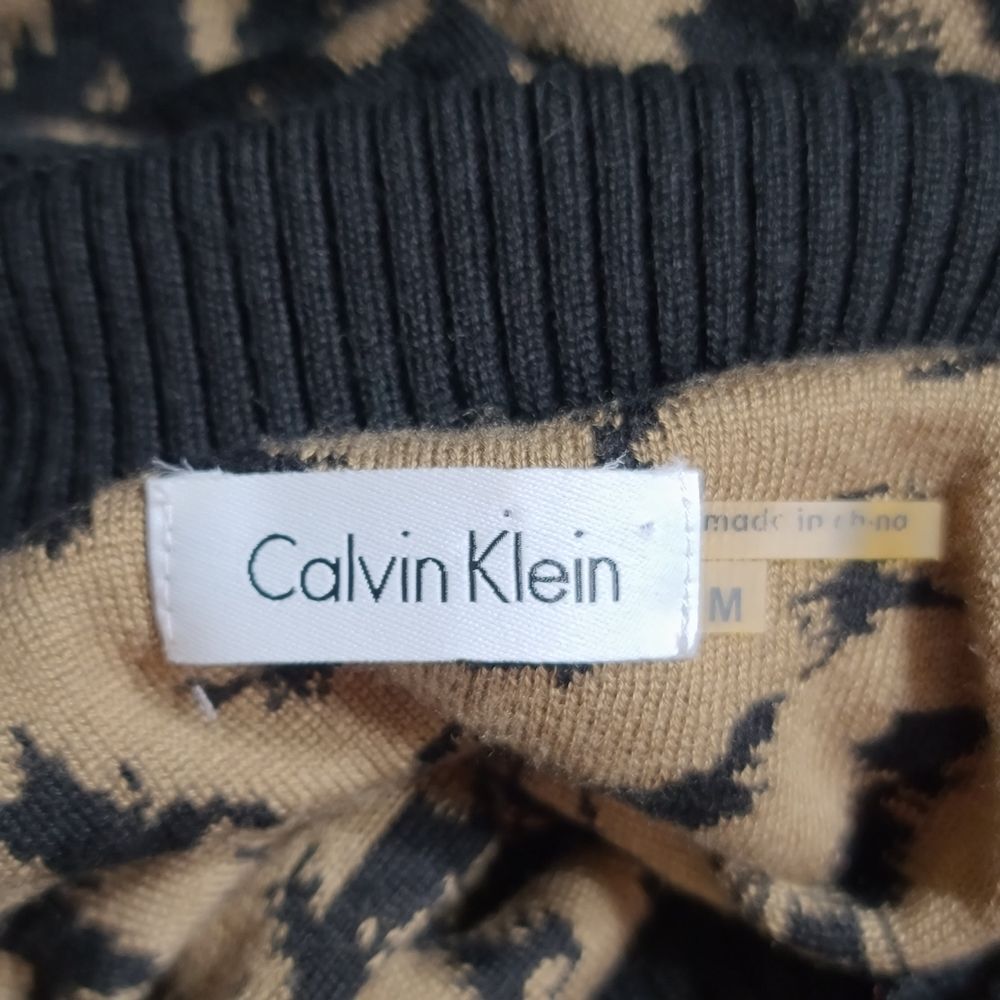 Calvin Klein - Picture 6 of 6